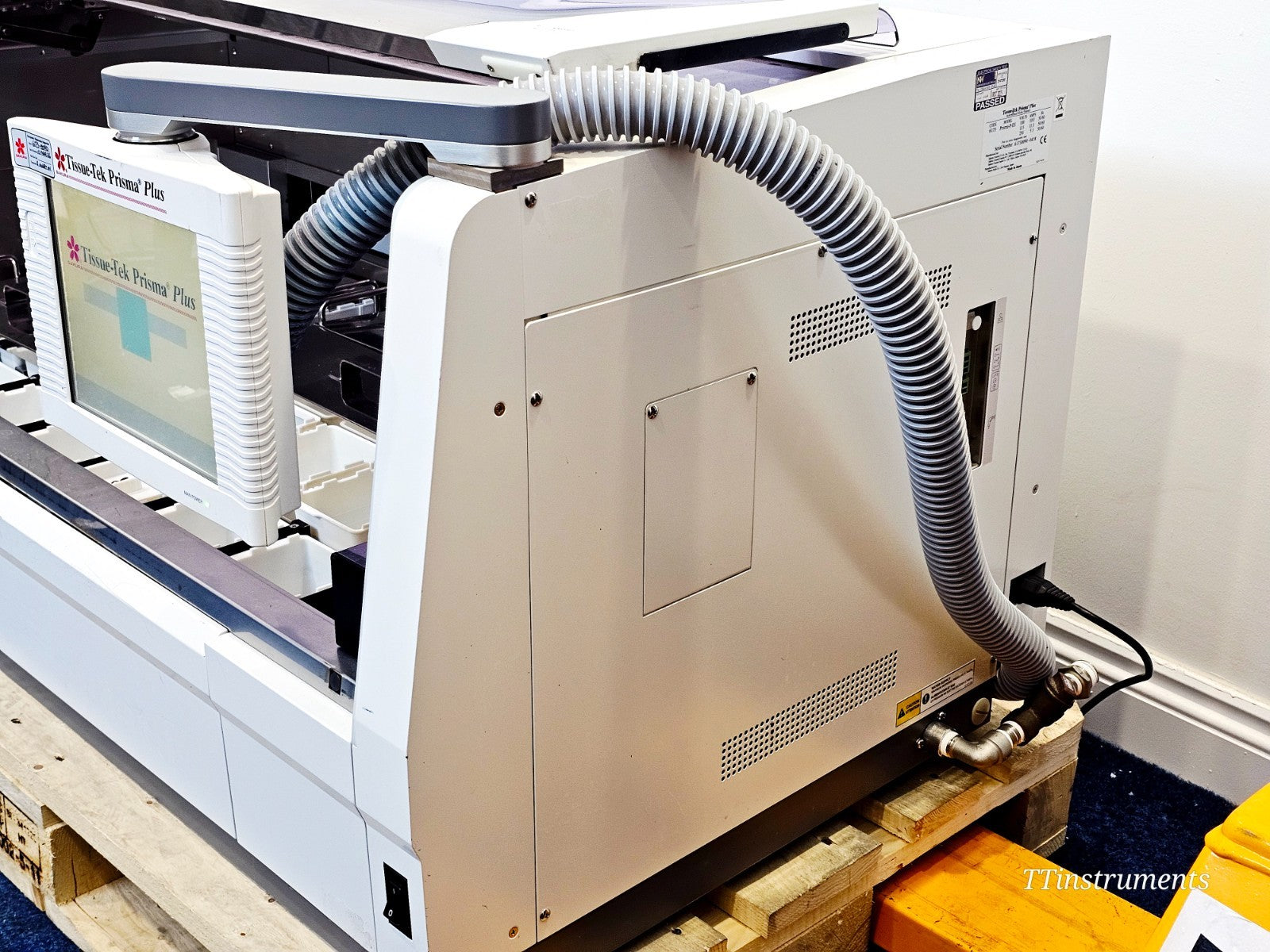 Sakura Tissue-Tek tissue stainer front panel controls close-up