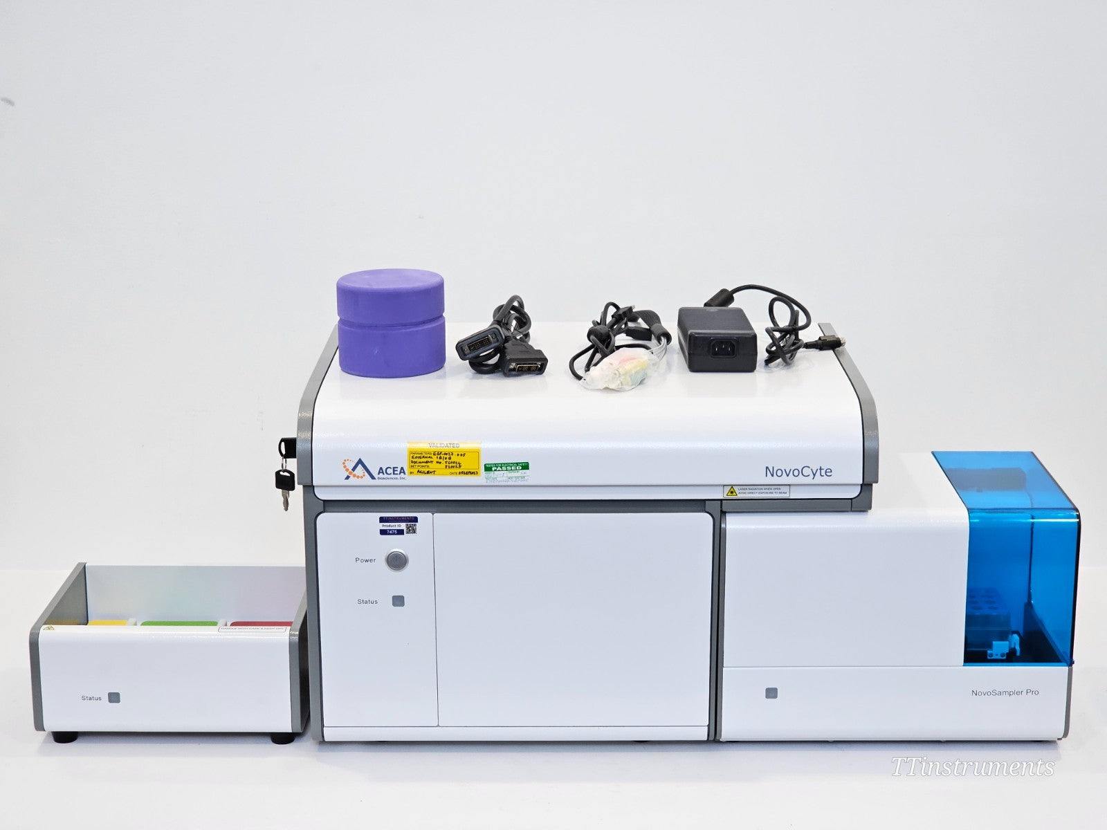 Agilent ACEA NovoCyte 2060R Flow Cytometer w/ NovoSampler Pro & Fluidics Station