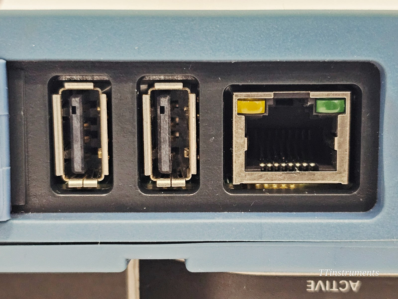 EXFO MAX-720C-SM1-EA used OTDR unit showing cosmetic condition