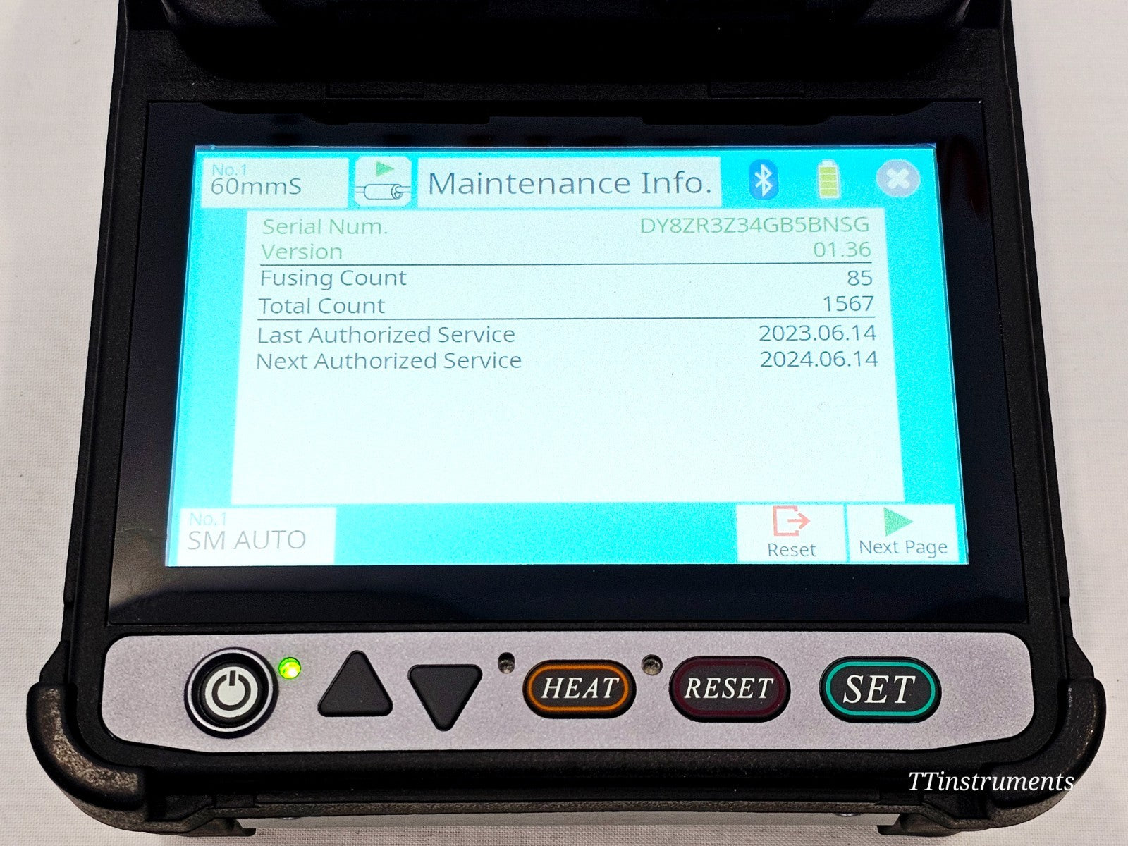 Fujikura 41S maintenance info screen showing serial DY8ZR3Z34GB5BNSG, firmware v01.36, fusing count 85, total 1567