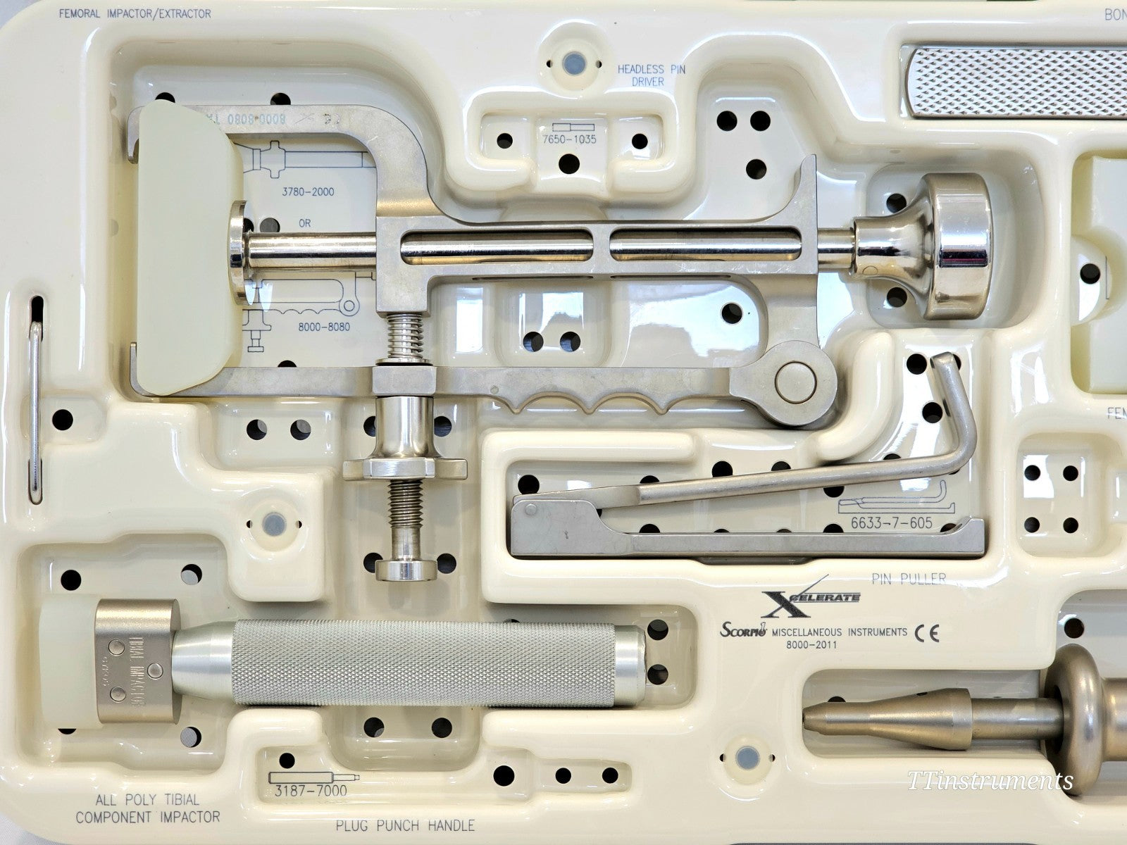 Stryker Scorpio Xcelerate 8000-2011 tray detail showing femoral impactor/extractor 3780-2000, plug punch handle, and resection guide 6633-7-605