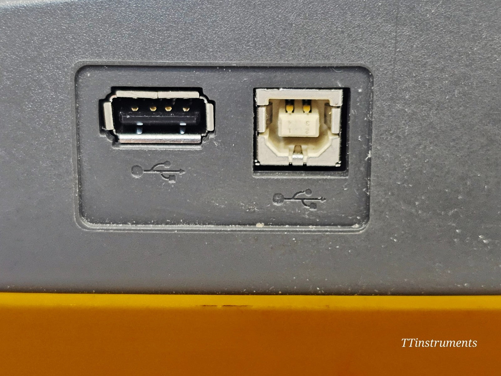Fluke 6500-2 portable appliance tester top view showing test socket