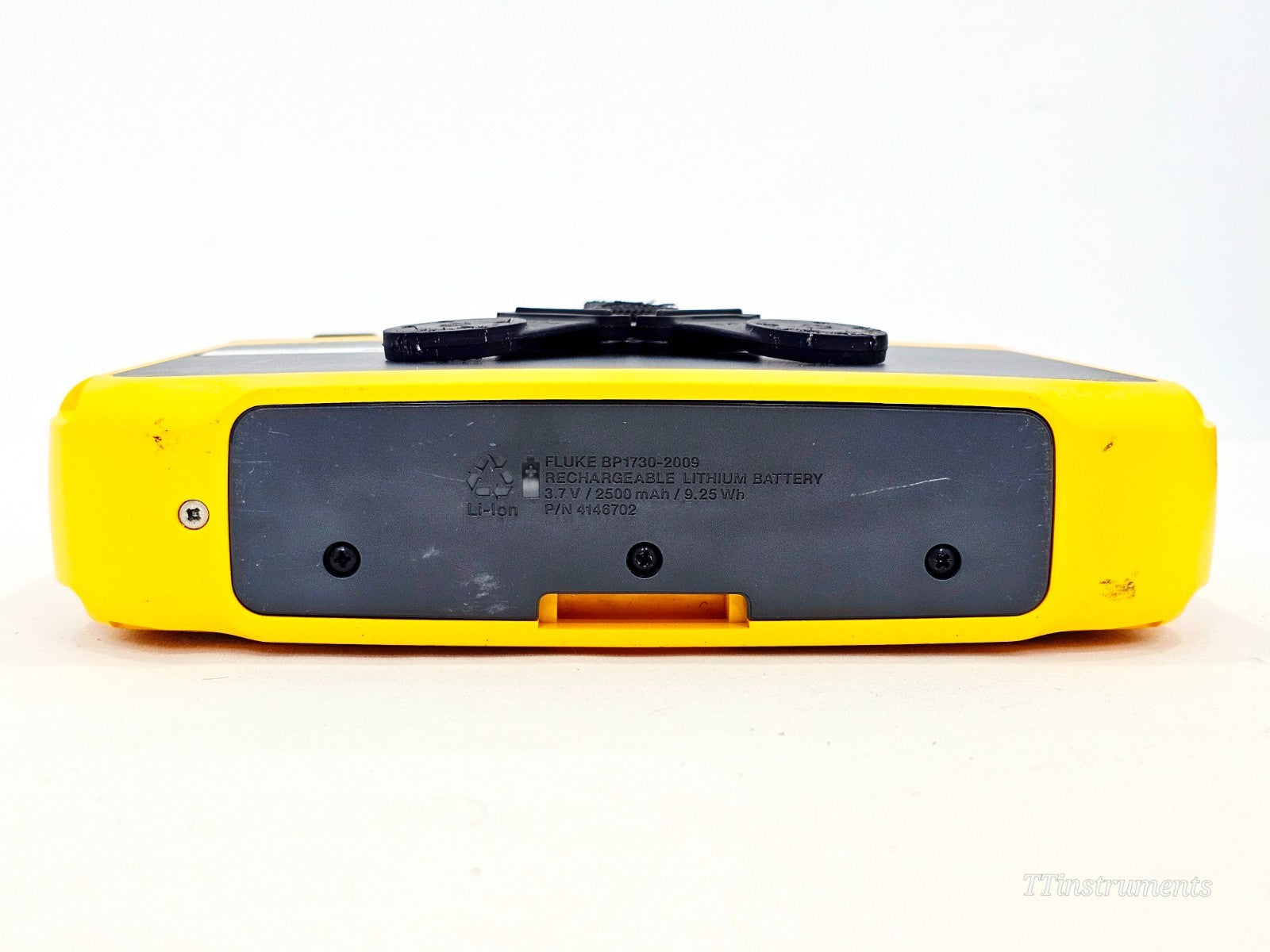 Fluke 1748 power quality logger keypad and navigation buttons detail