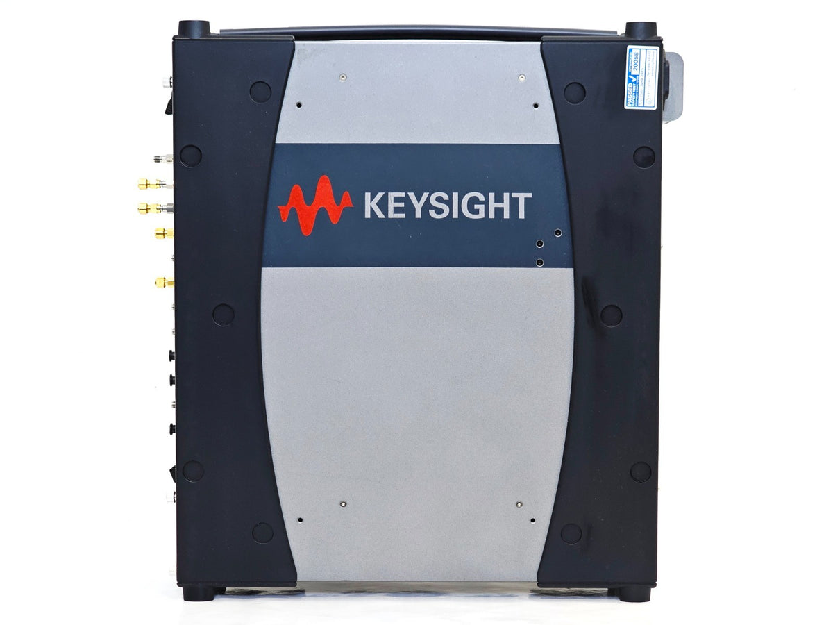 Keysight M9502A with M8195A Arbitrary Waveform Generator 65 GSa/s 4-channel6