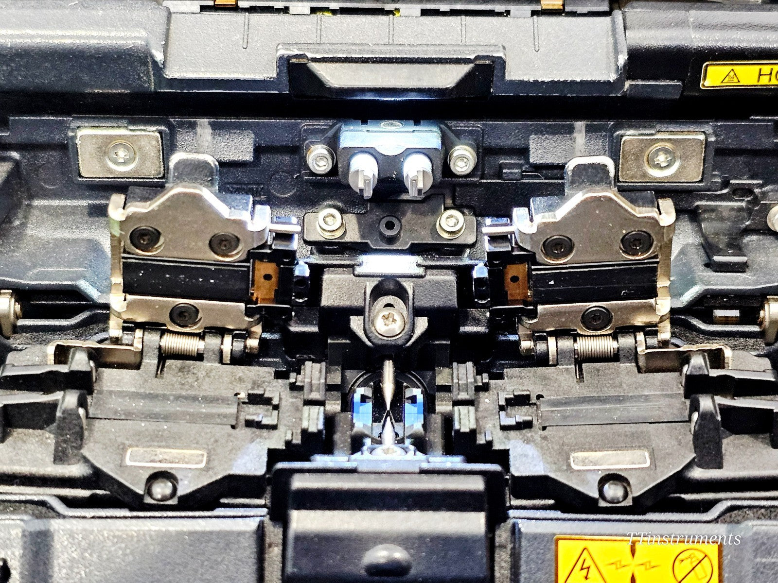 Serviced Fujikura 70S Fiber Optic Fusion Splicer SM MM ARC 4889 CT-30 Cleaver