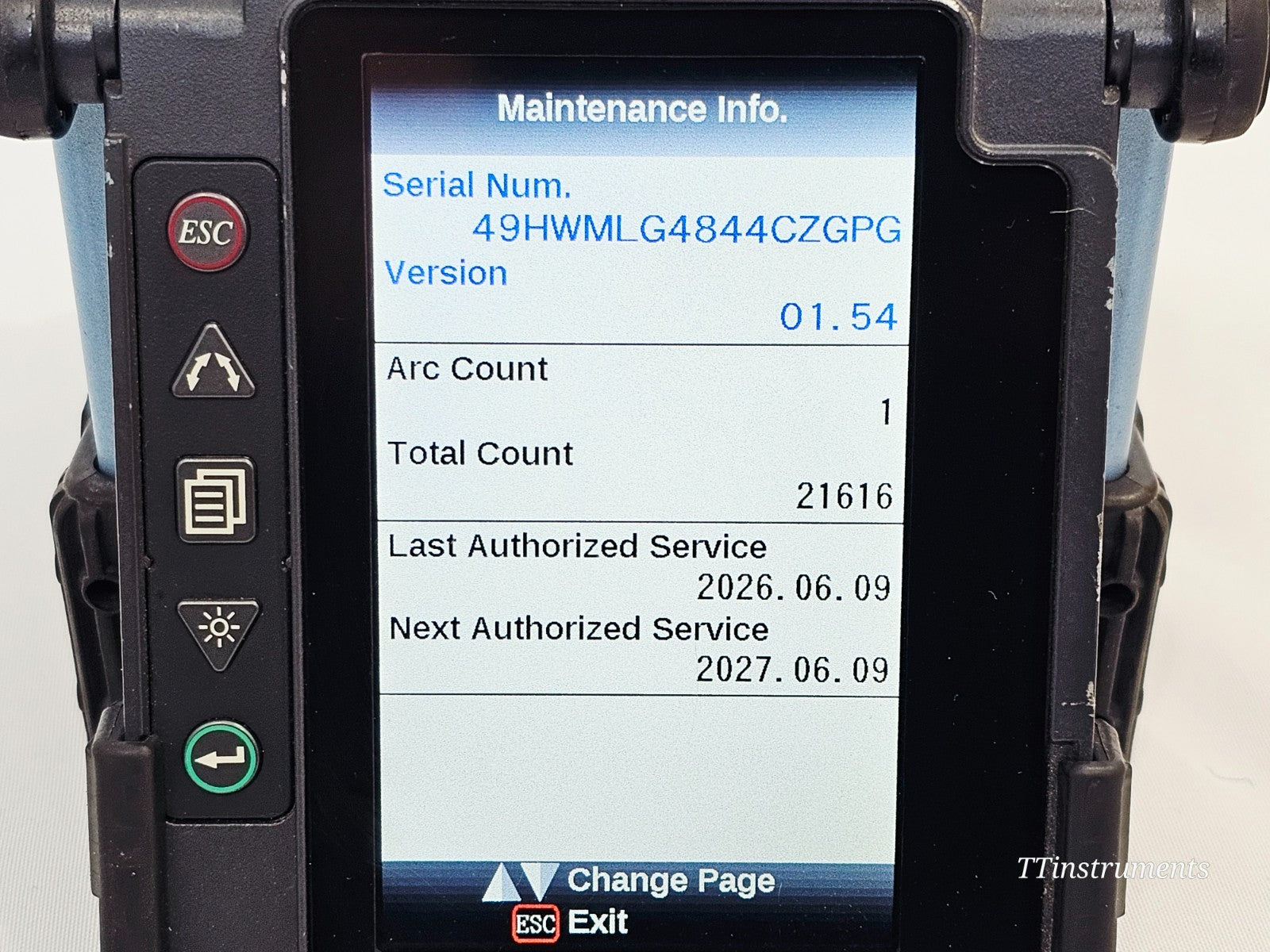 Fujikura FSM-70S+ splicer LCD screen display showing splice settings and menu