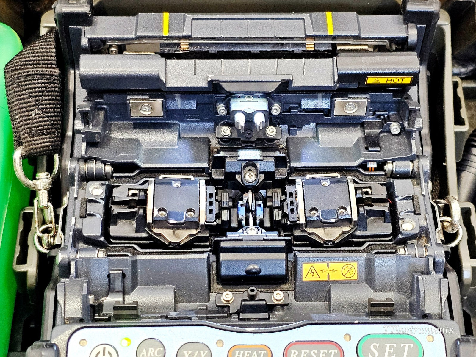 Serviced Fujikura 70S Fiber Optic Fusion Splicer SM MM ARC 9081 CT-30 Cleaver