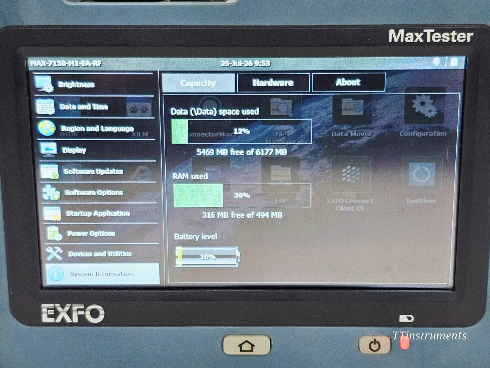 EXFO MAX-715B-M1-EA OTDR serial number and specification label
