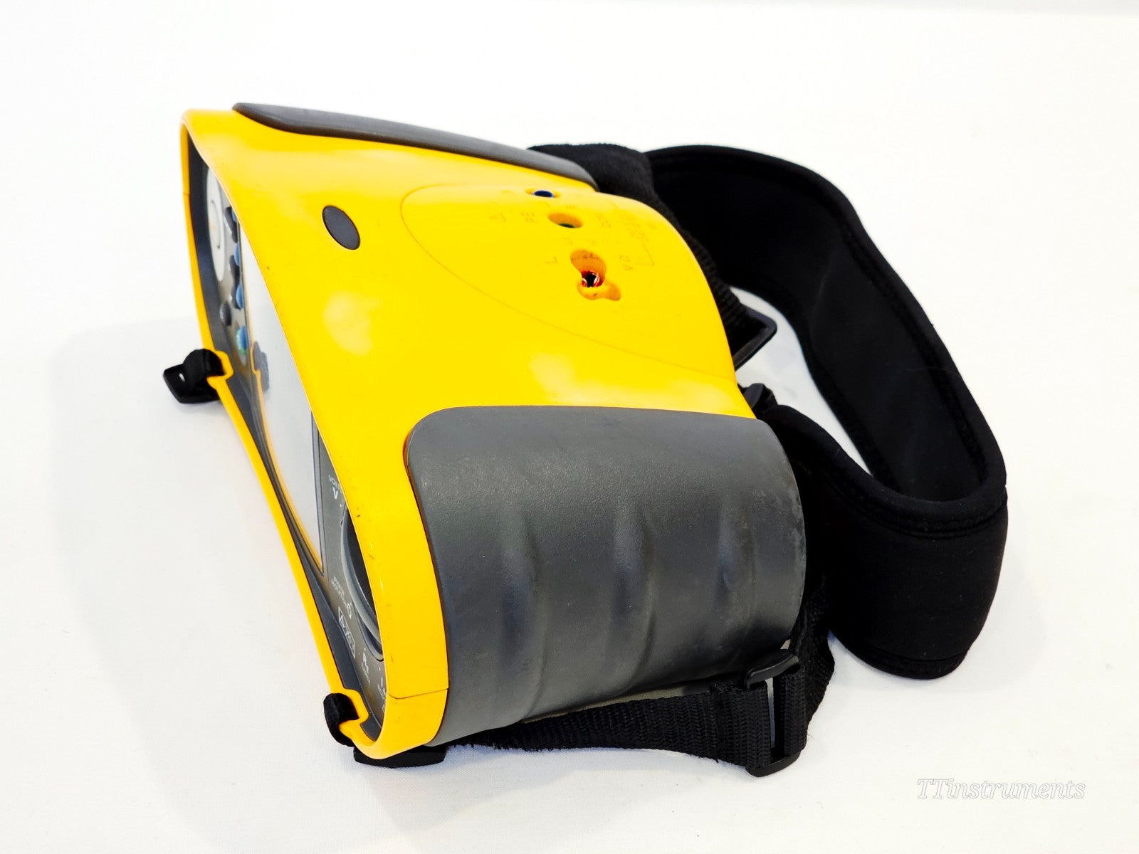 Fluke 1653B top view showing controls and keypad layout