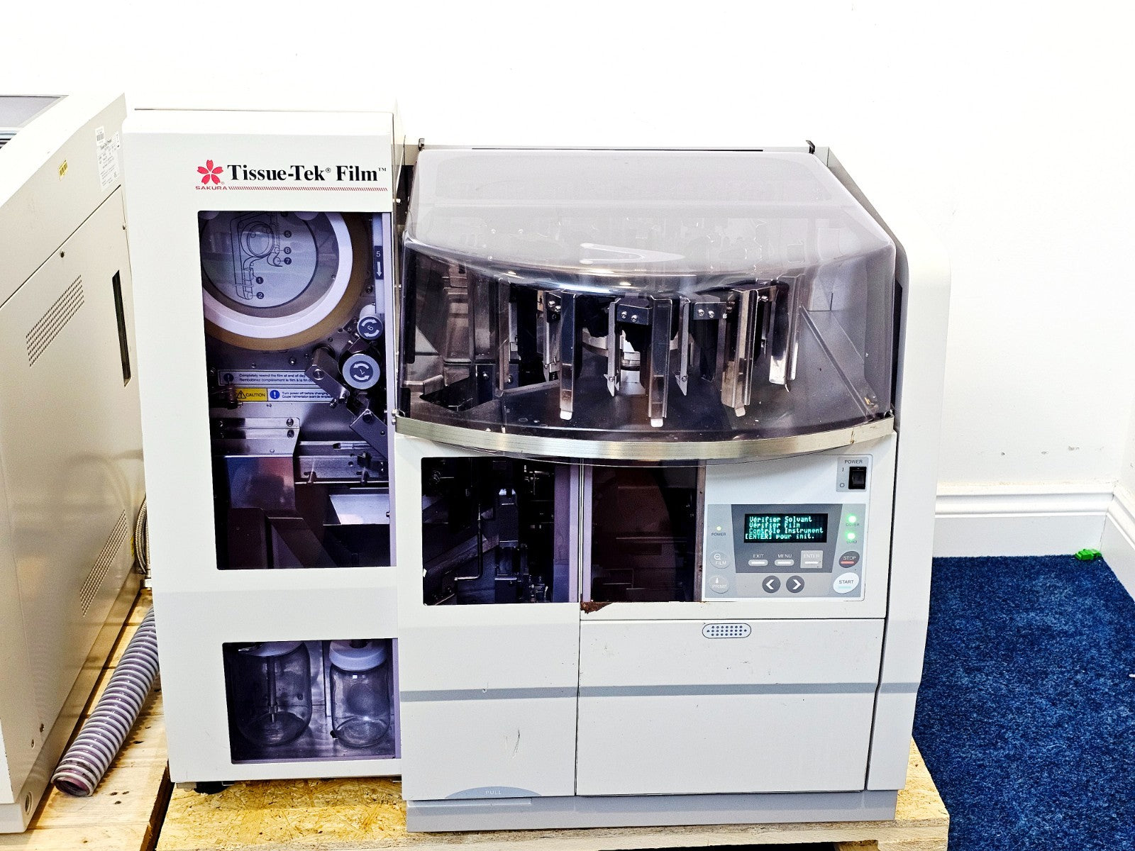 Sakura Tissue-Tek 6132 Prisma E2D & 4742 Film E2 Slide Stainer Coverslipper1