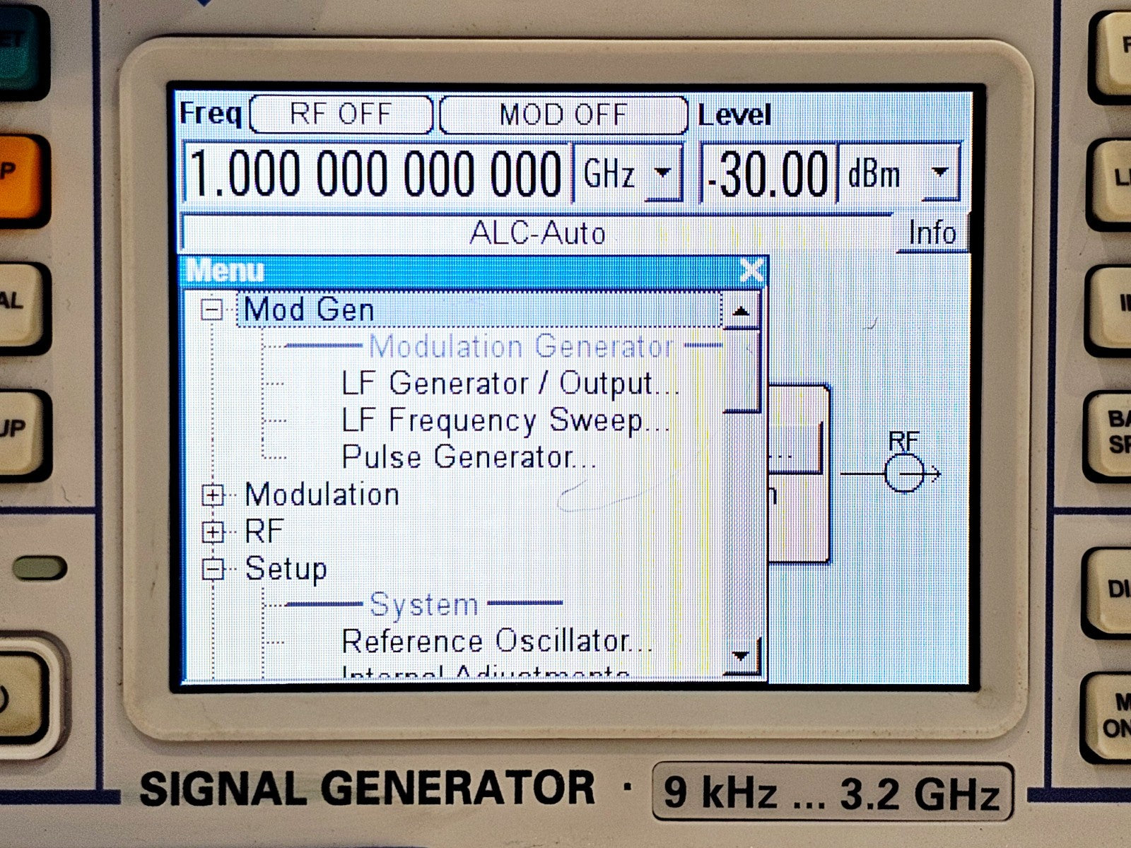 Rohde & Schwarz SMC100A 9 khz - 3.2 GHz Signal Generator SMC-B103 Option R&S SMC