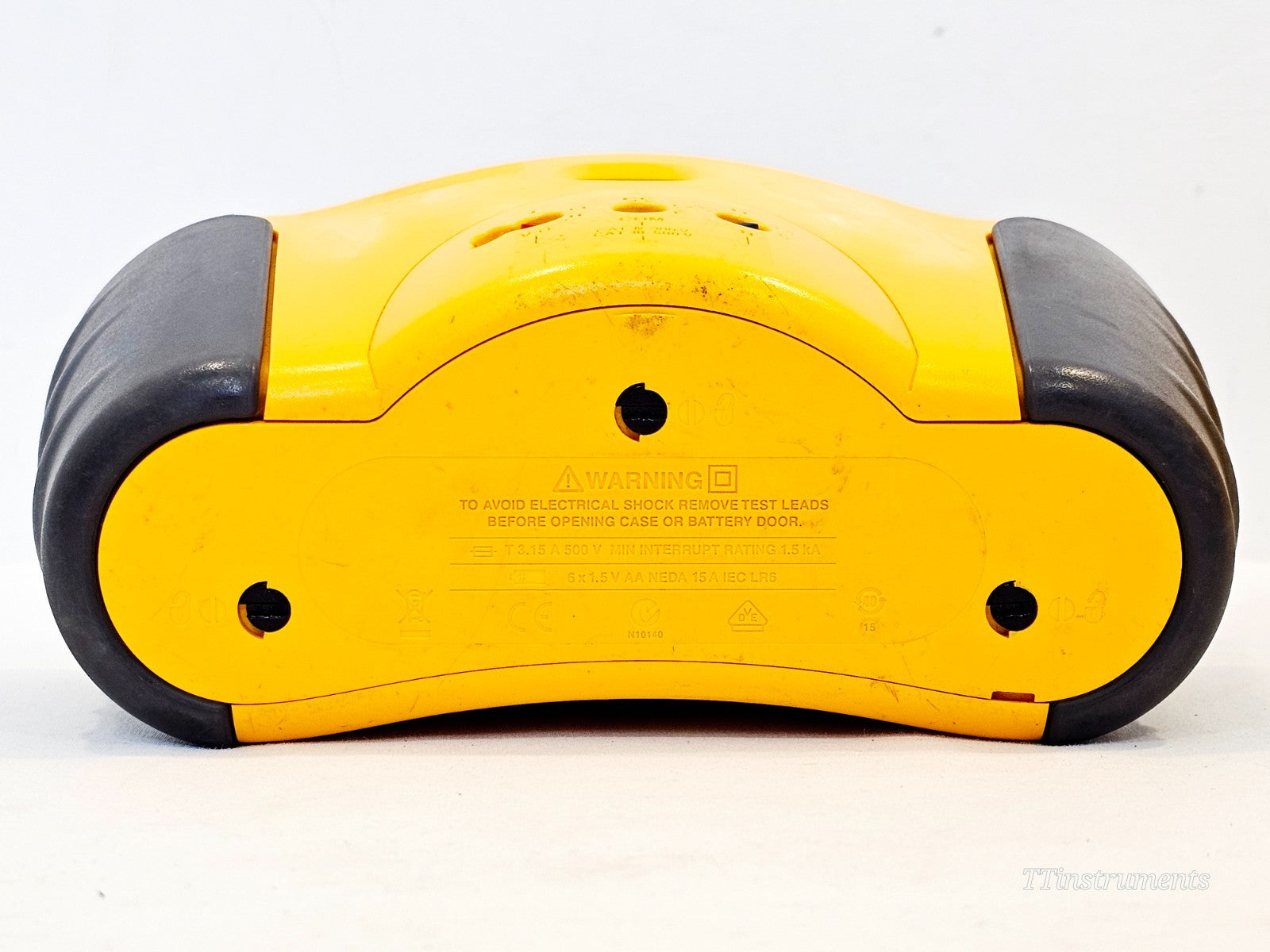 Fluke 1653B electrical tester rear panel and battery compartment