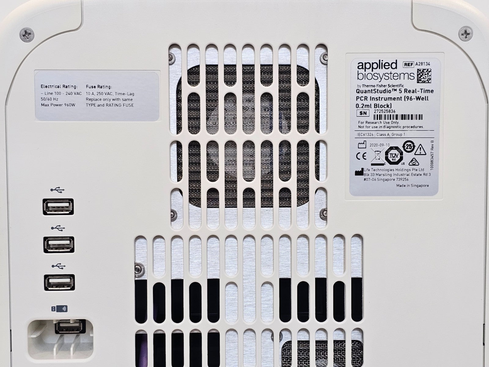 ThermoFisher QuantStudio 5 Real-Time PCR Instrument 96-Well 0.2ml Block
