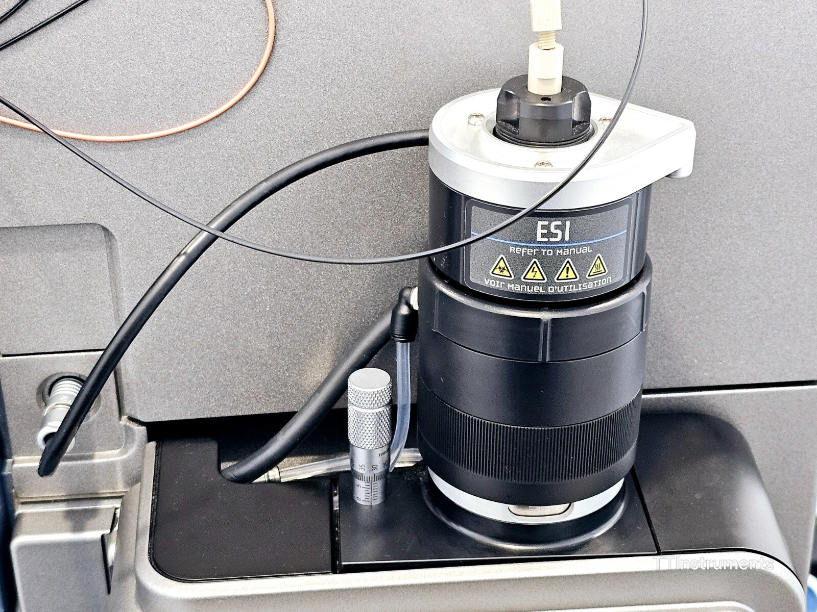 Waters Xevo TQ-S ESI probe and source detail
