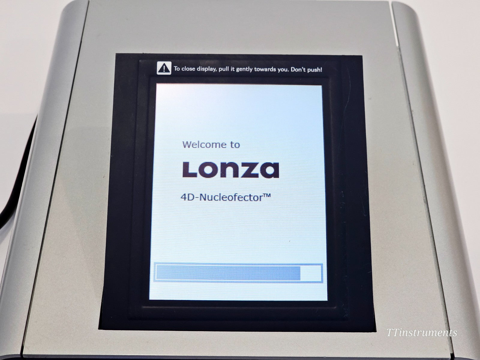 Lonza 4D Nucleofector Core Unit *Stuck on boot screen*