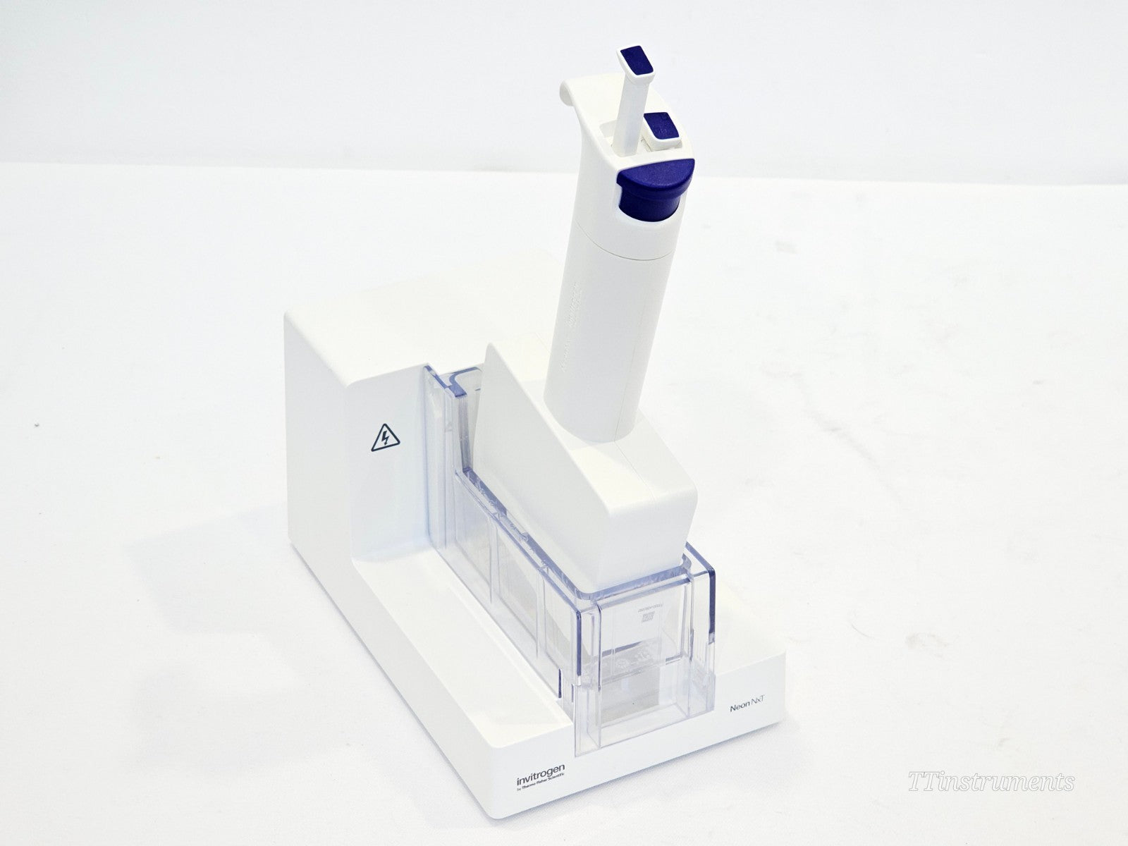 Thermo Fisher Invitrogen NeonNxT NEON18 Electroportation System MFG 2024