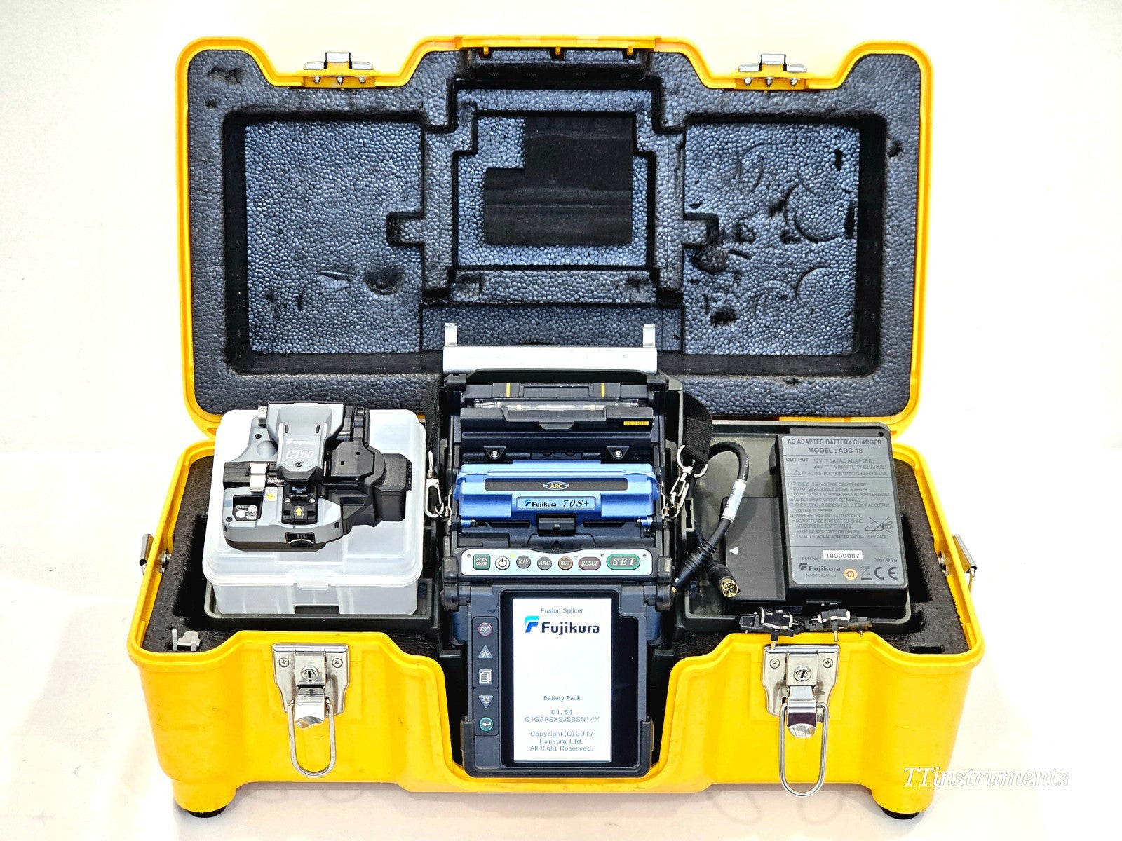 Serviced Fujikura 70S+ Fiber Optic Fusion Splicer SM MM ARC 3960 CT-50 Cleaver