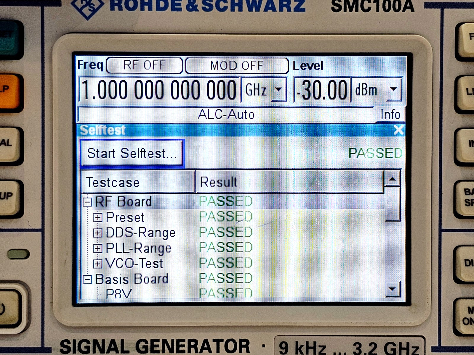 Rohde & Schwarz SMC100A 9 khz - 3.2 GHz Signal Generator SMC-B103 Option R&S SMC