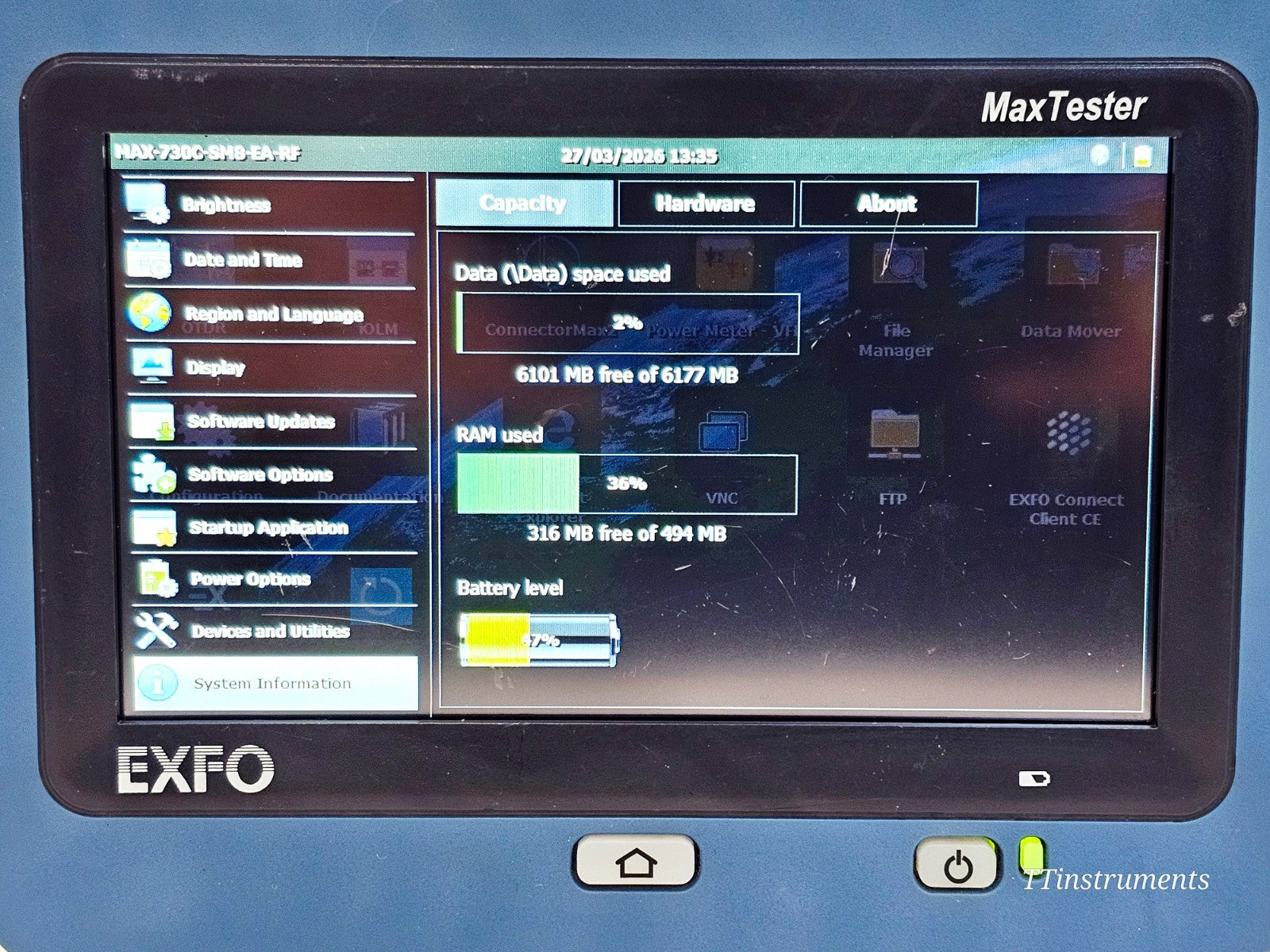 EXFO MAX-730C-SM8-EA OTDR screen and trace display close-up