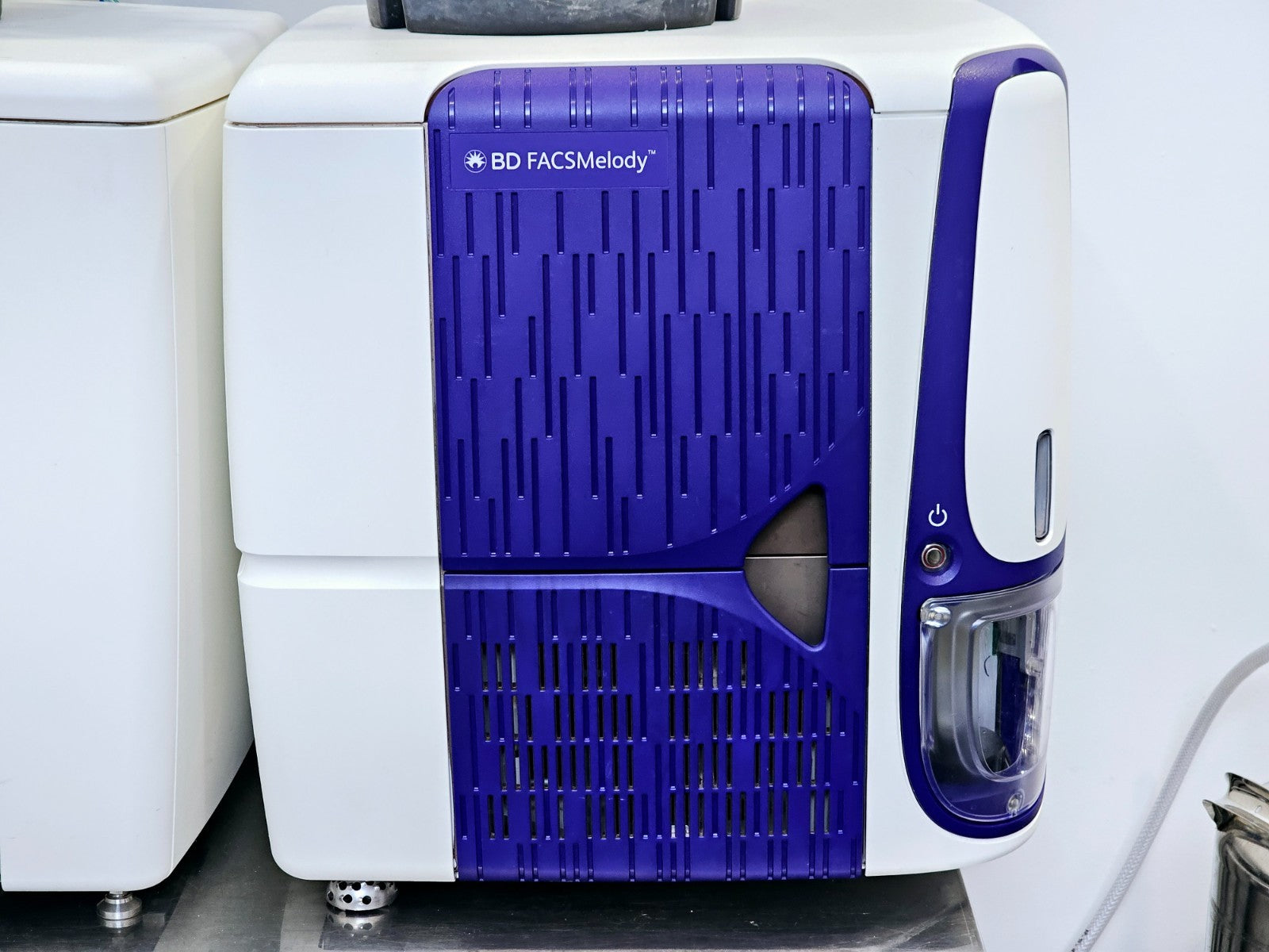 BD Becton Dickinson FACSMelody Cytometer Cell Sorter System 661768 3 Lasers