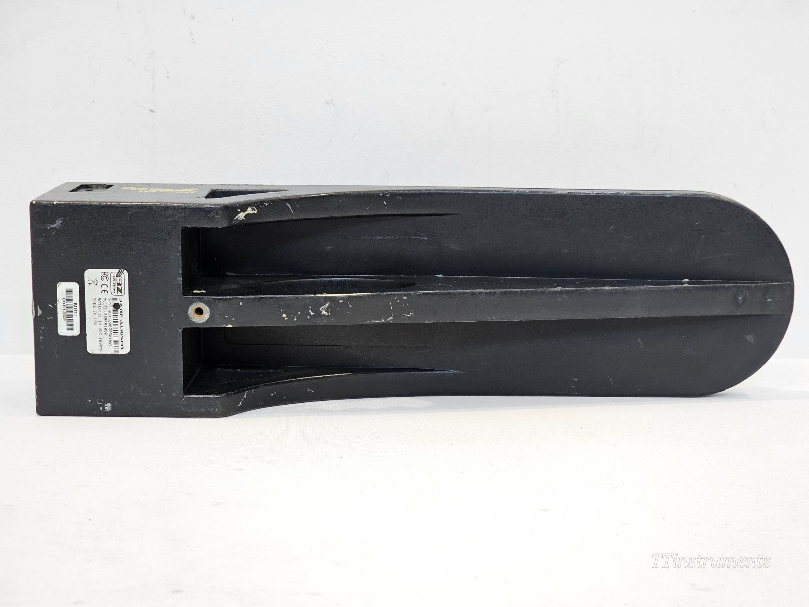 RFA-1000 antenna aligner with mounting clamp accessory