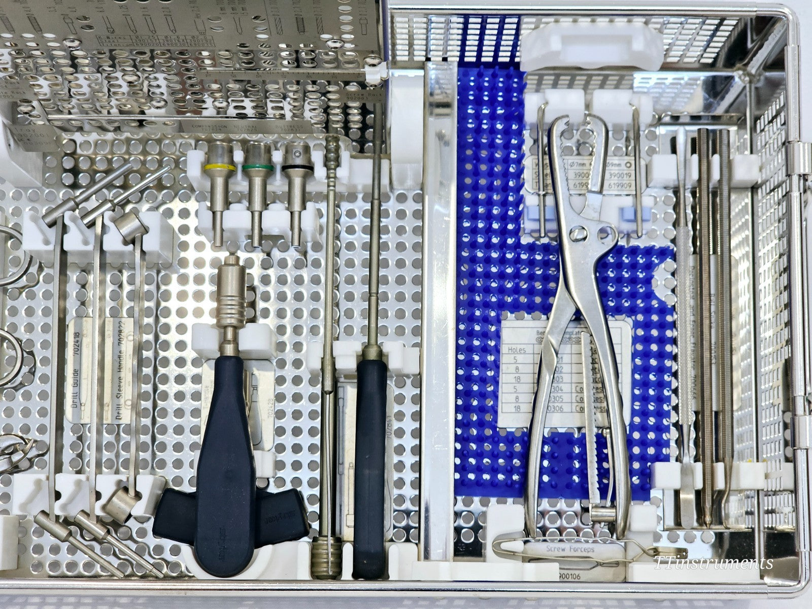 Stryker 902001 plating set components close-up view
