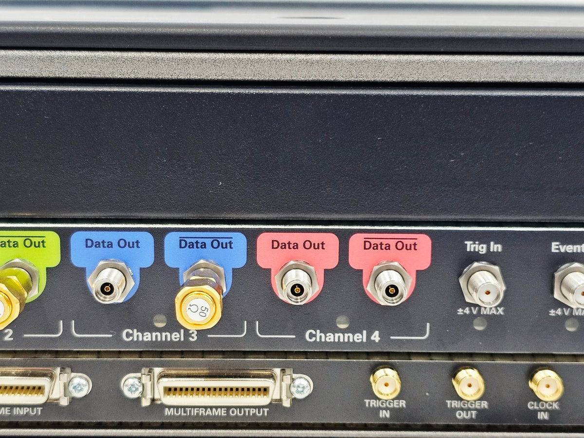 Keysight M9502A with M8195A Arbitrary Waveform Generator 65 GSa/s 4-channel10