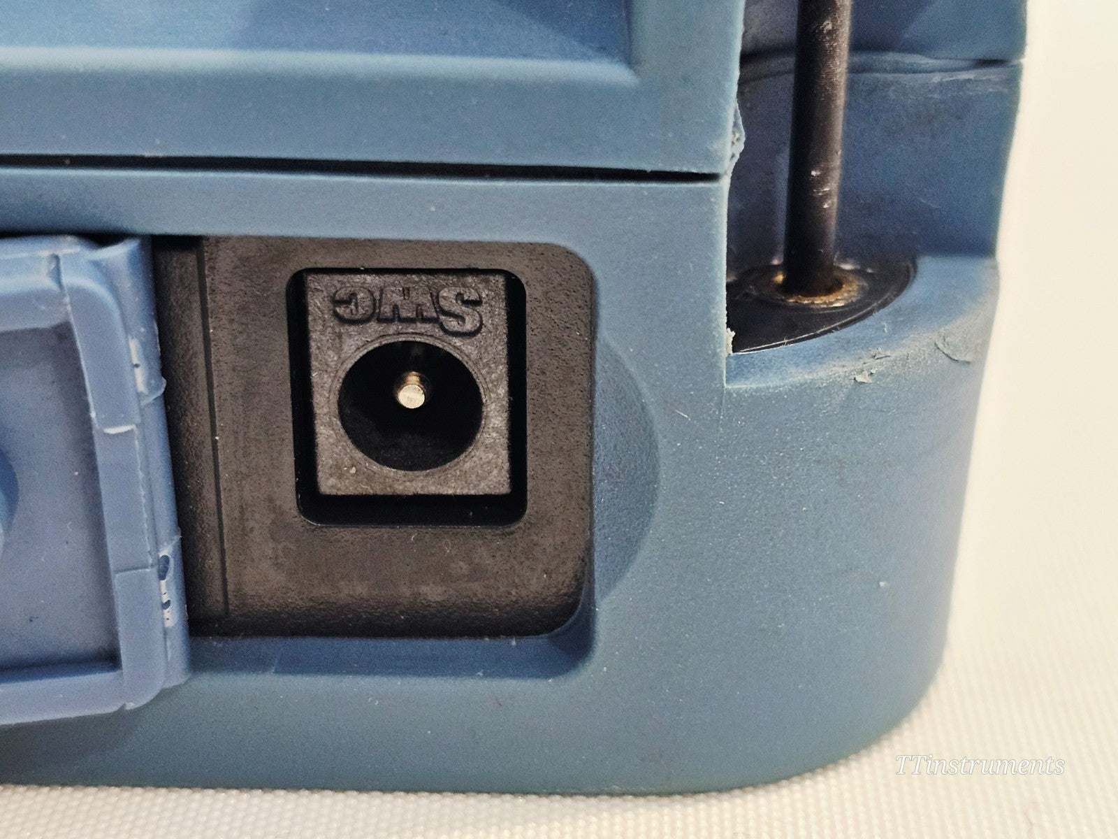 EXFO MAX-720C-SM1-EA OTDR interface ports and I/O connector detail
