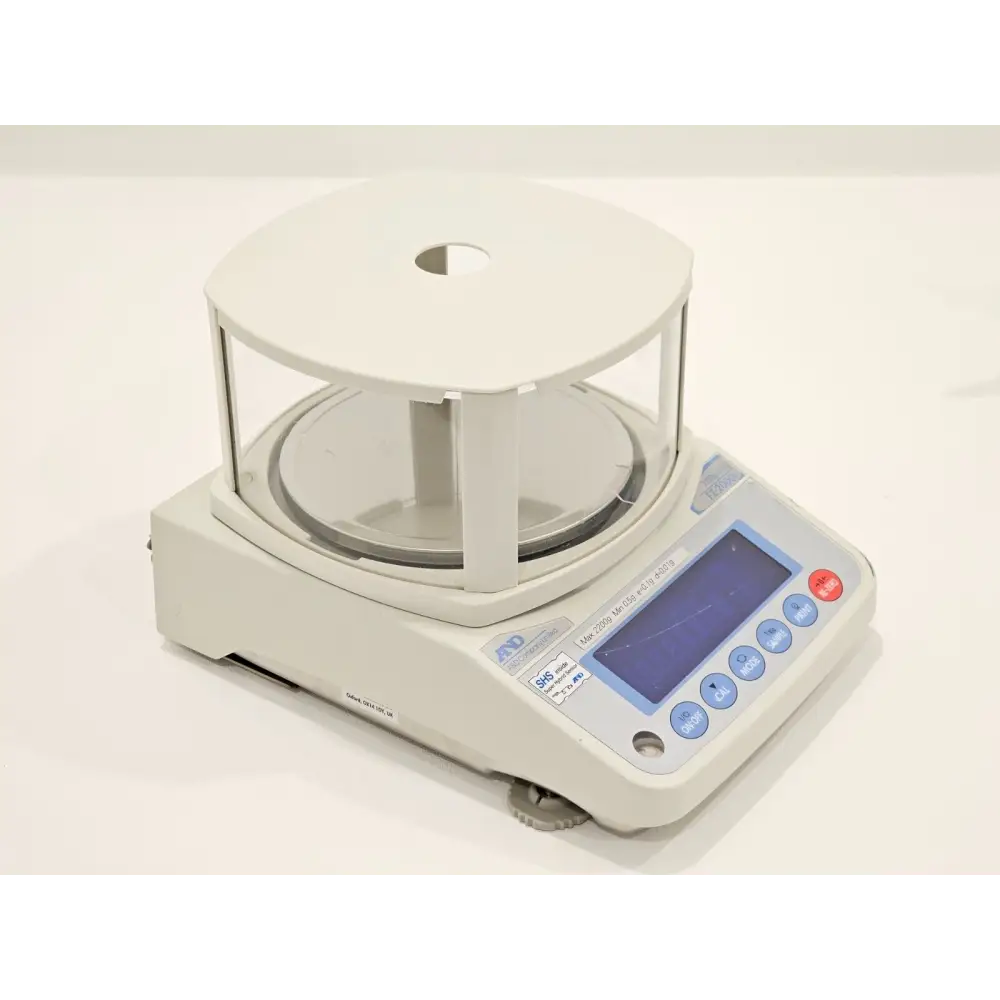 A&D FZ-2000i balance showing vacuum fluorescent display and control panel