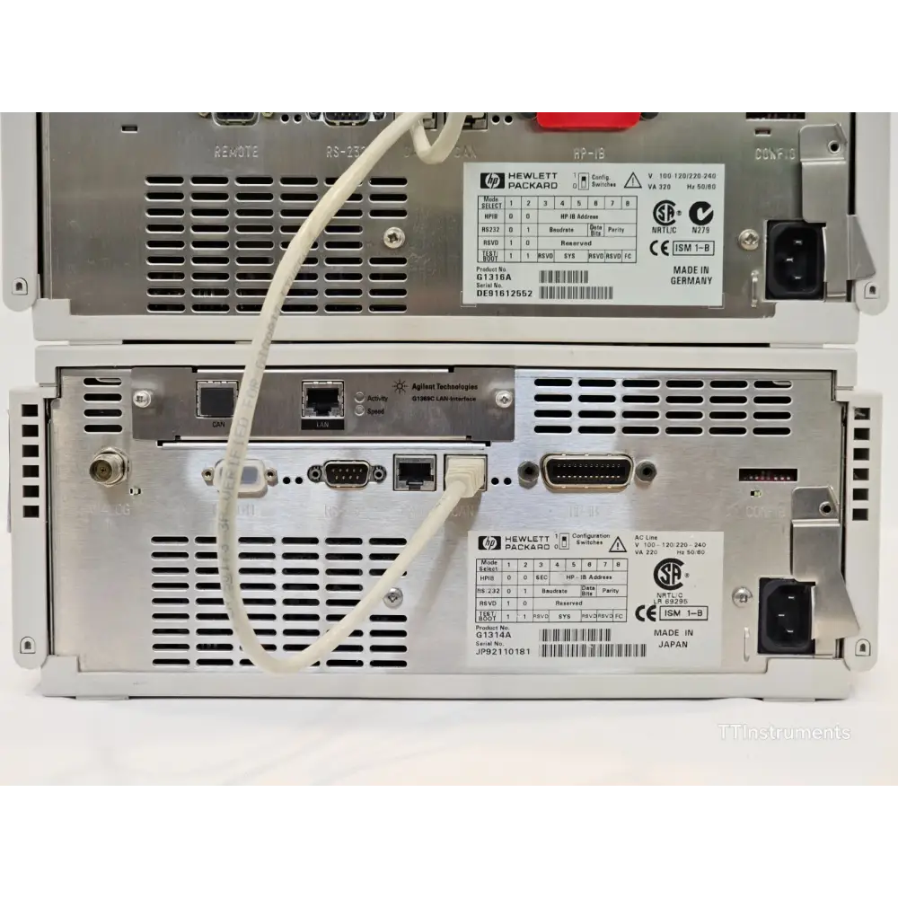 Cosmetic condition detail of Agilent HP 1100 HPLC system casing edges