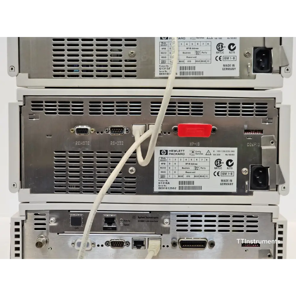 Agilent G1314A VWD detector front panel with wavelength display on HP 1100 system