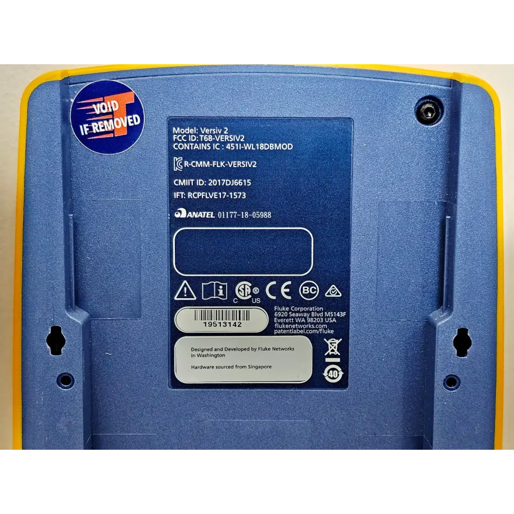 Fluke OptiFiber Pro QUAD OTDR with SC/LC multimode launch cables laid out
