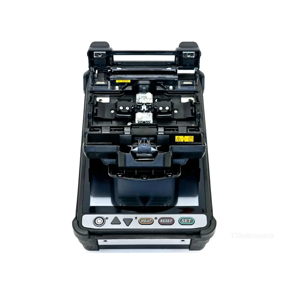 Fujikura 41S+ fusion splicer open splice chamber close-up with electrodes and fiber holders visible