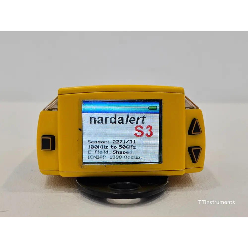 Narda 2270/01 NardaAlert S3 calibration label and serial number detail