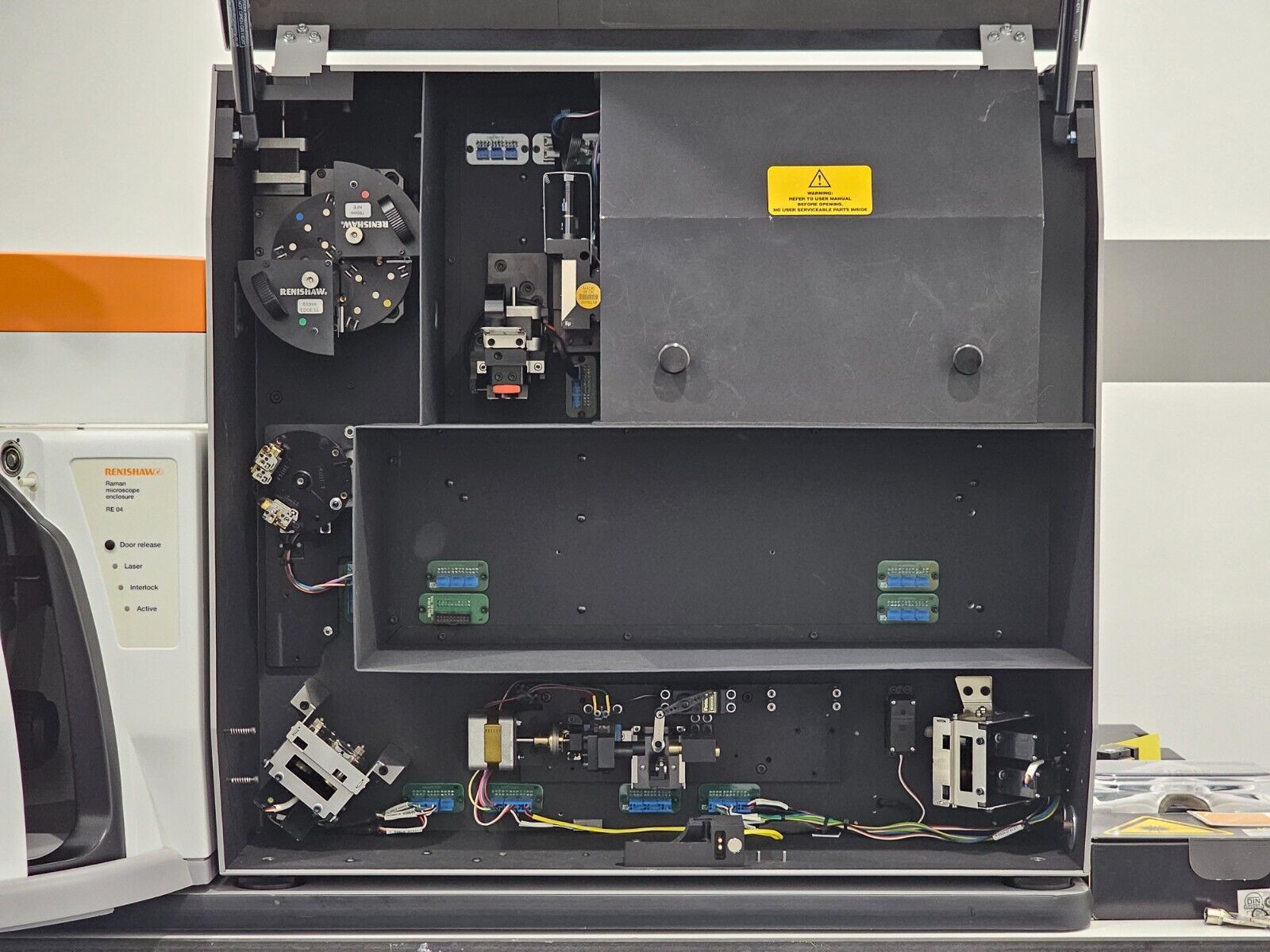 Calibrated Renishaw inVia Research-Grade Confocal Raman Microscope Spectrometer