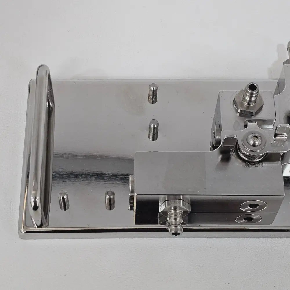 VWR SAS Super Pinocchio CR rear view showing compressed air inlet connection and regulating valve