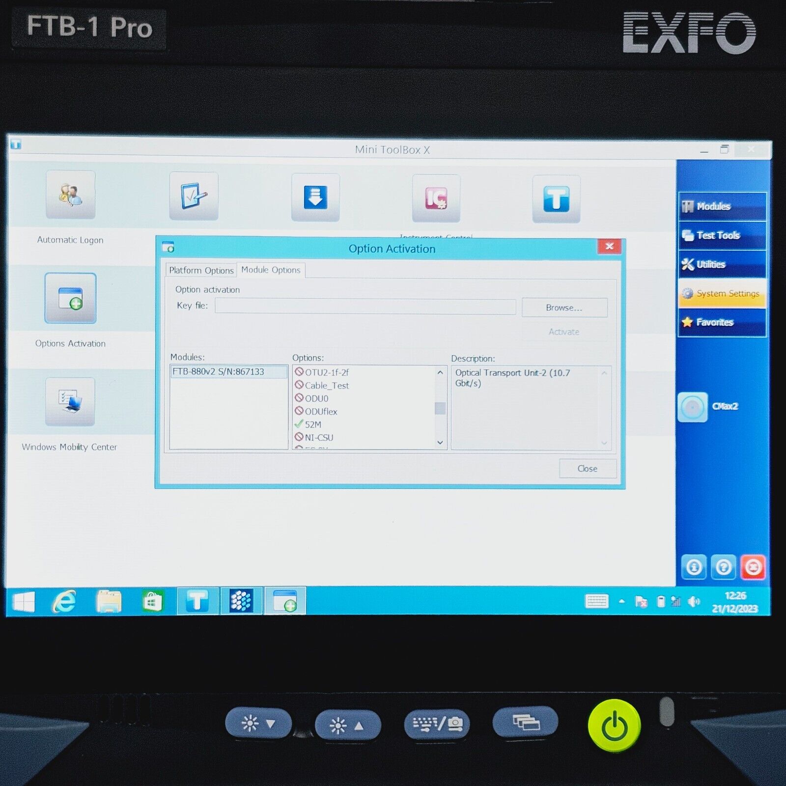 EXFO FTB-1 Pro w/ FTB-880v2 NetBlazer GigE Optical Electrical 1 Gigabit Ethernet