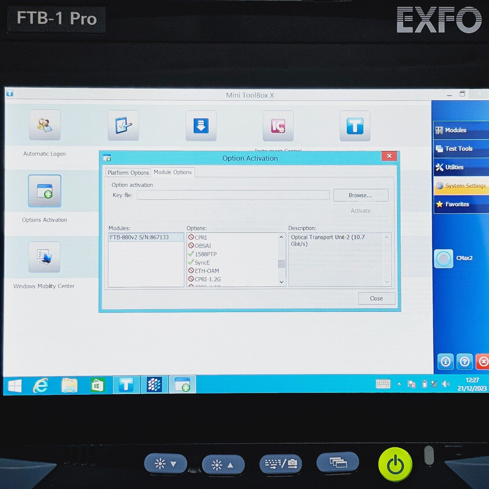 EXFO FTB-1 Pro w/ FTB-880v2 NetBlazer GigE Optical Electrical 1 Gigabit Ethernet