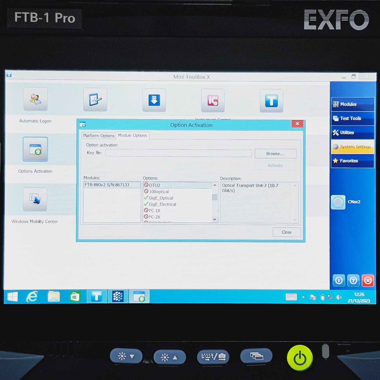 EXFO FTB-1 Pro w/ FTB-880v2 NetBlazer GigE Optical Electrical 1 Gigabit Ethernet