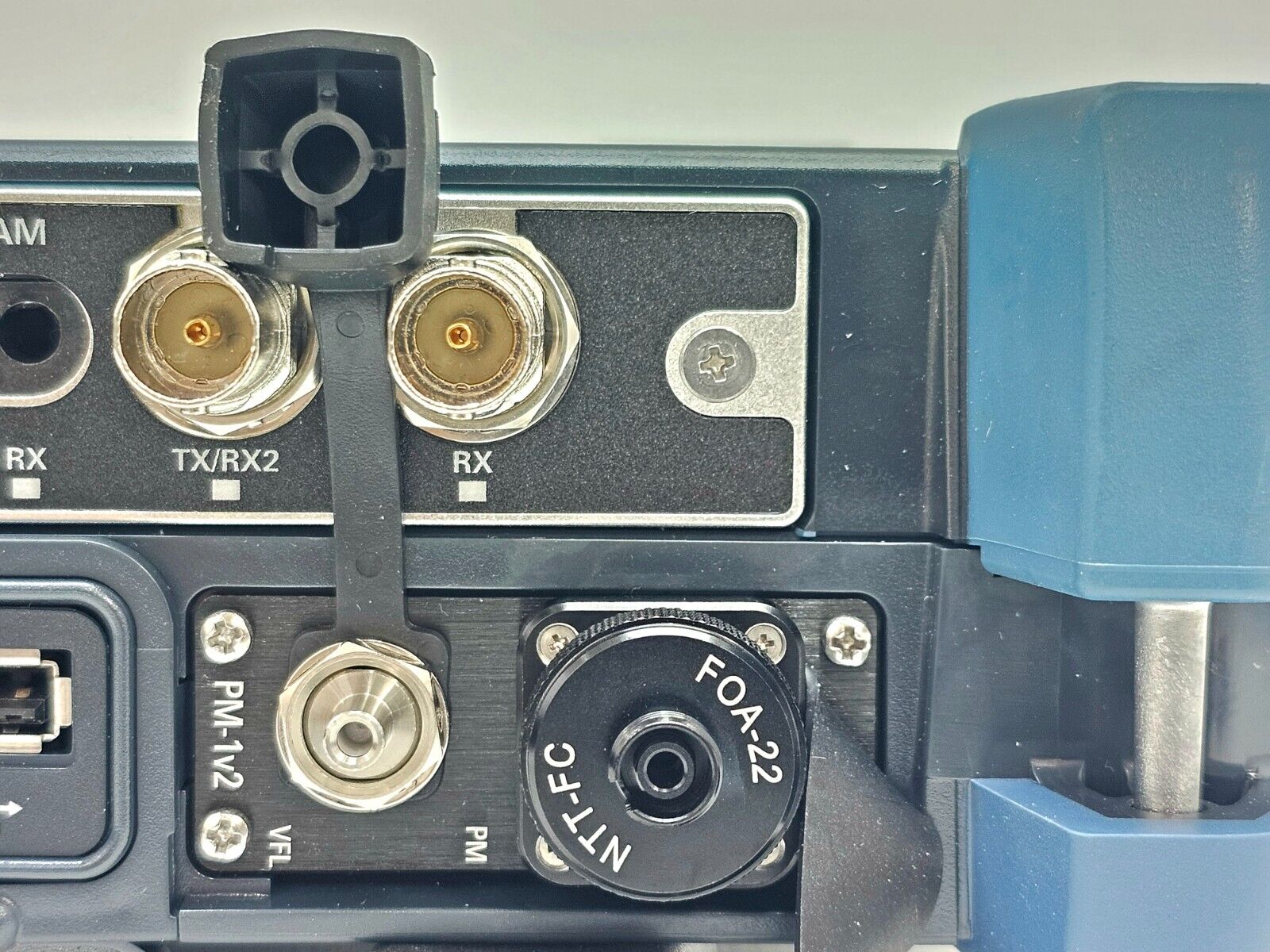 EXFO FTB-1 V2-Pro Mainframe with Power Meter & VFL FTB-880 v2 52M PDH SONET SDH