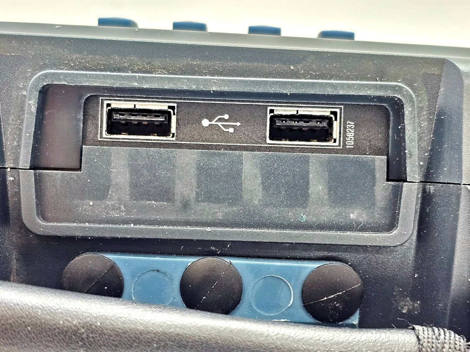 EXFO FTB-200 Mainframe w/ FTB-5240S-P OSA Optical Spectrum Analyzer 1250-1650 nm