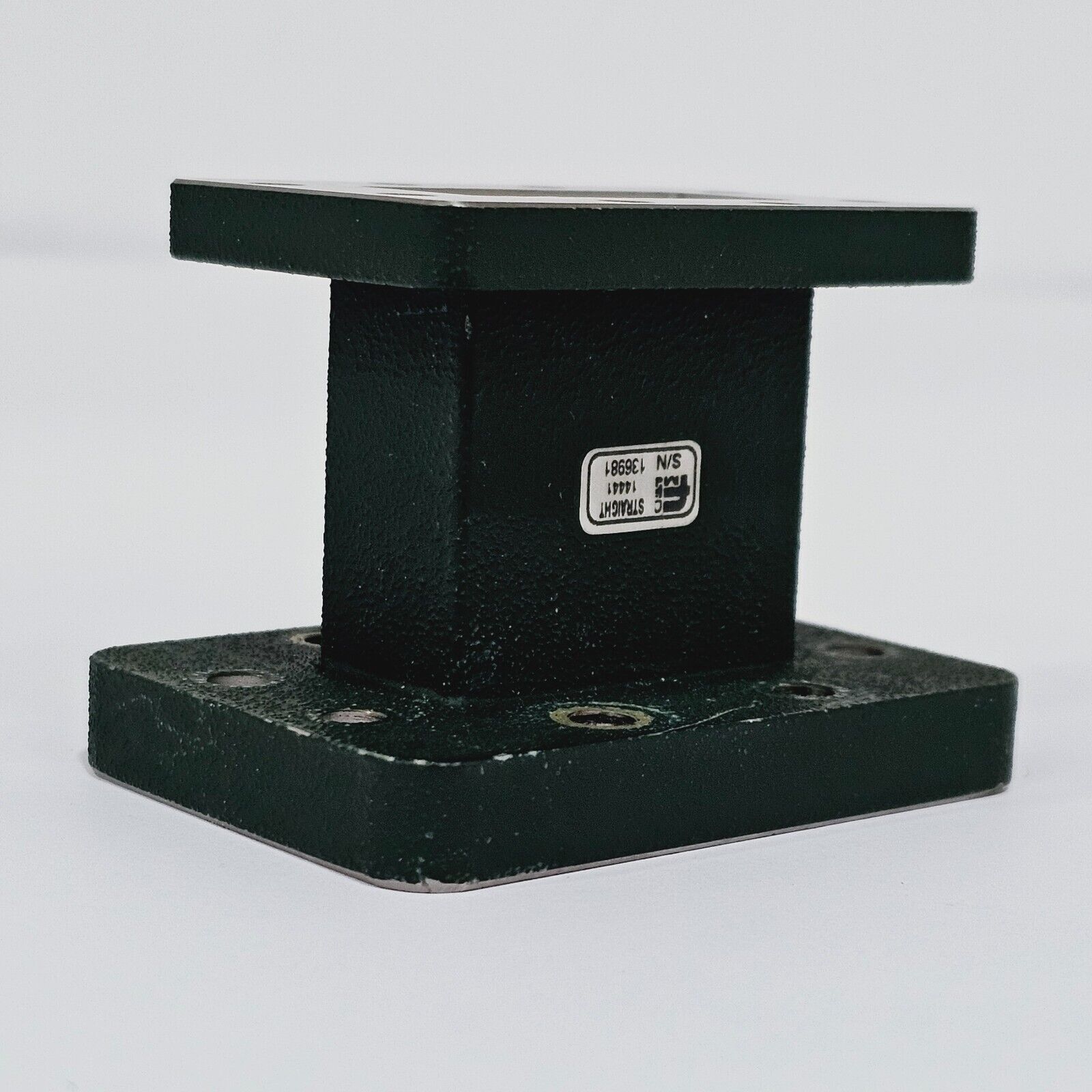 Flann Microwave 14441 5.38 - 8.18 GHz Waveguide Straight WG14 R70 WR137