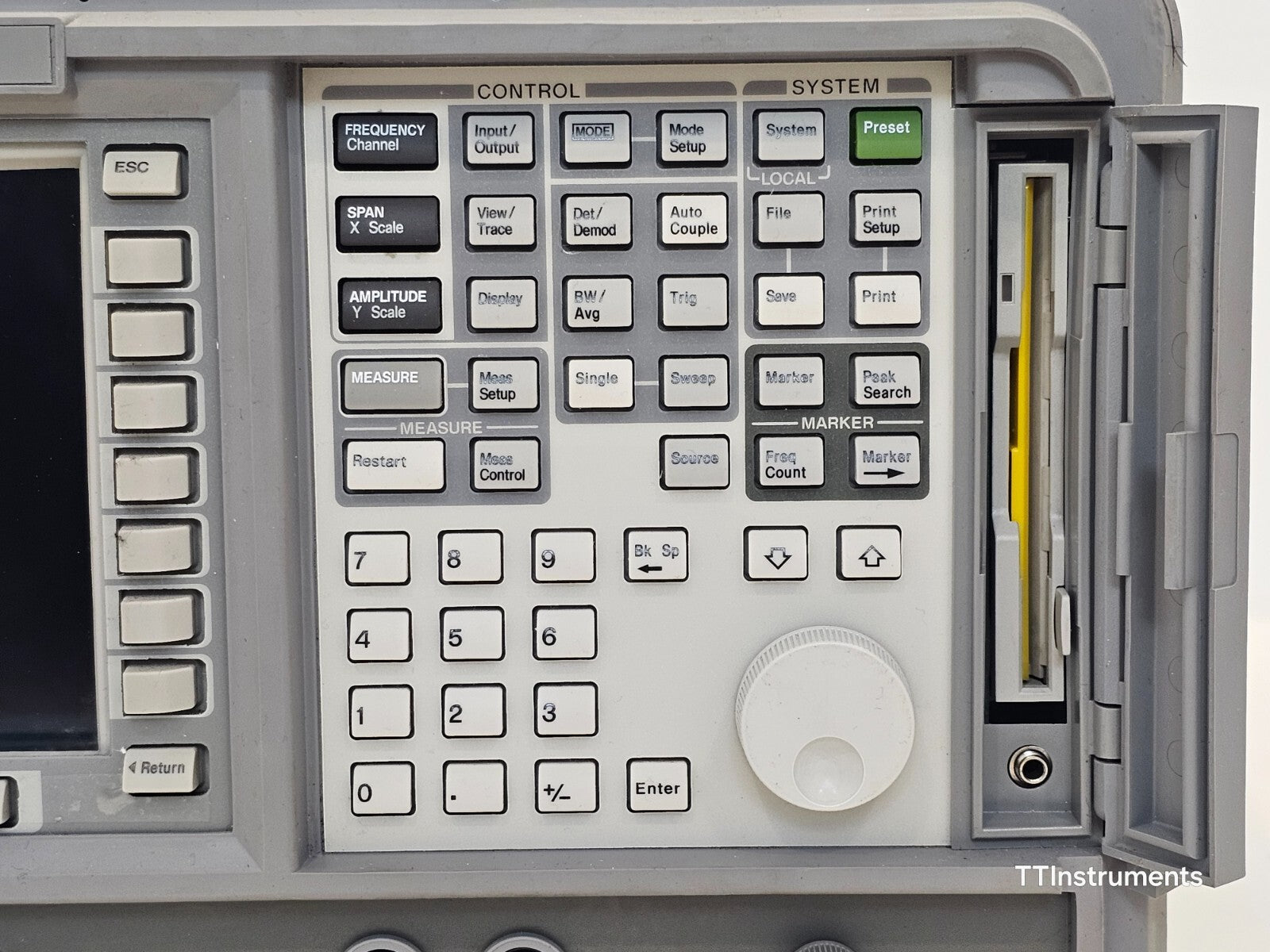FOR REPAIR Agilent E4402B ESA-E Series Spectrum Analyzer 100Hz - 3.0GHz