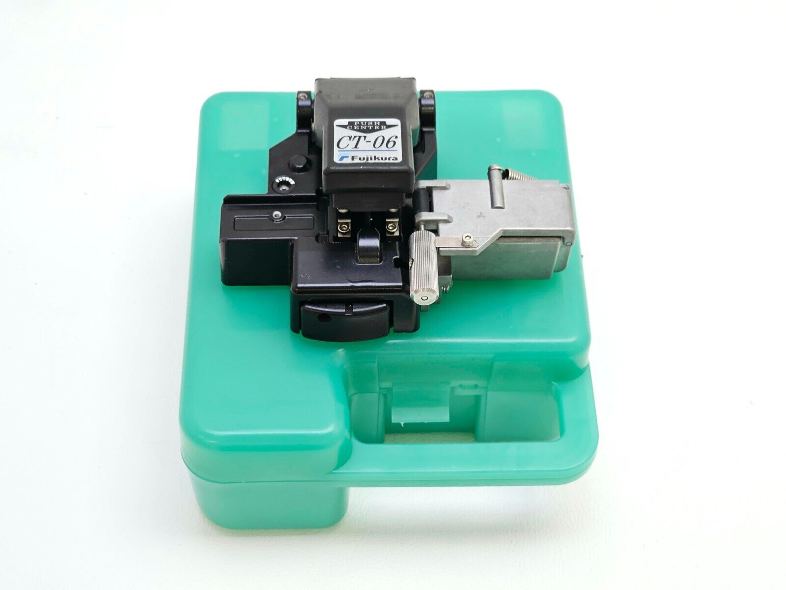 Fujikura 12S SM MM Fiber Fusion Splicer + CT-06 Cleaver & Fiber Holders ARC 1426