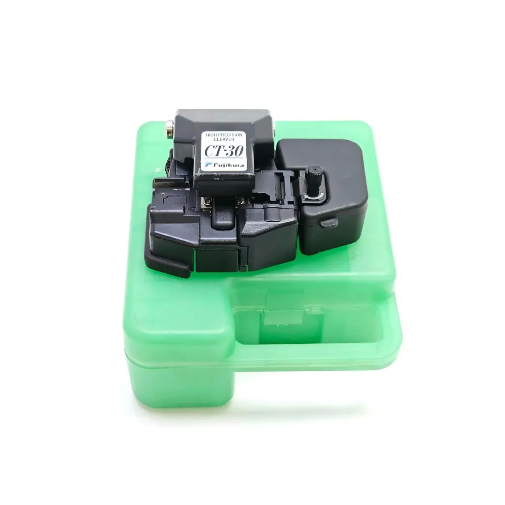 AC adapter and charger included with Fujikura 12S fiber fusion splicer kit
