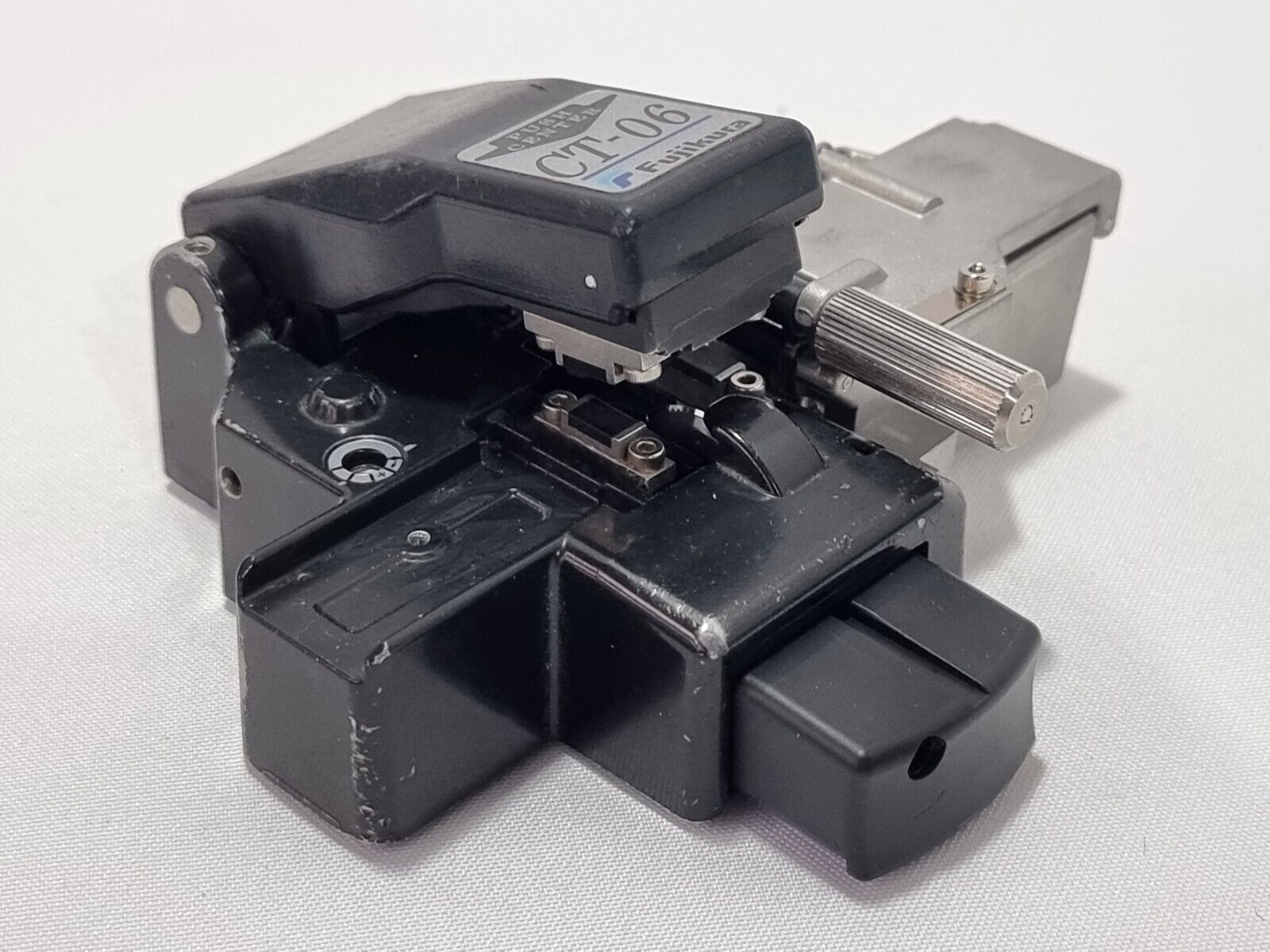 Fujikura 12S SM MM Fiber Fusion Splicer w/ CT-06 Cleaver & Fiber Holders FSM 12S