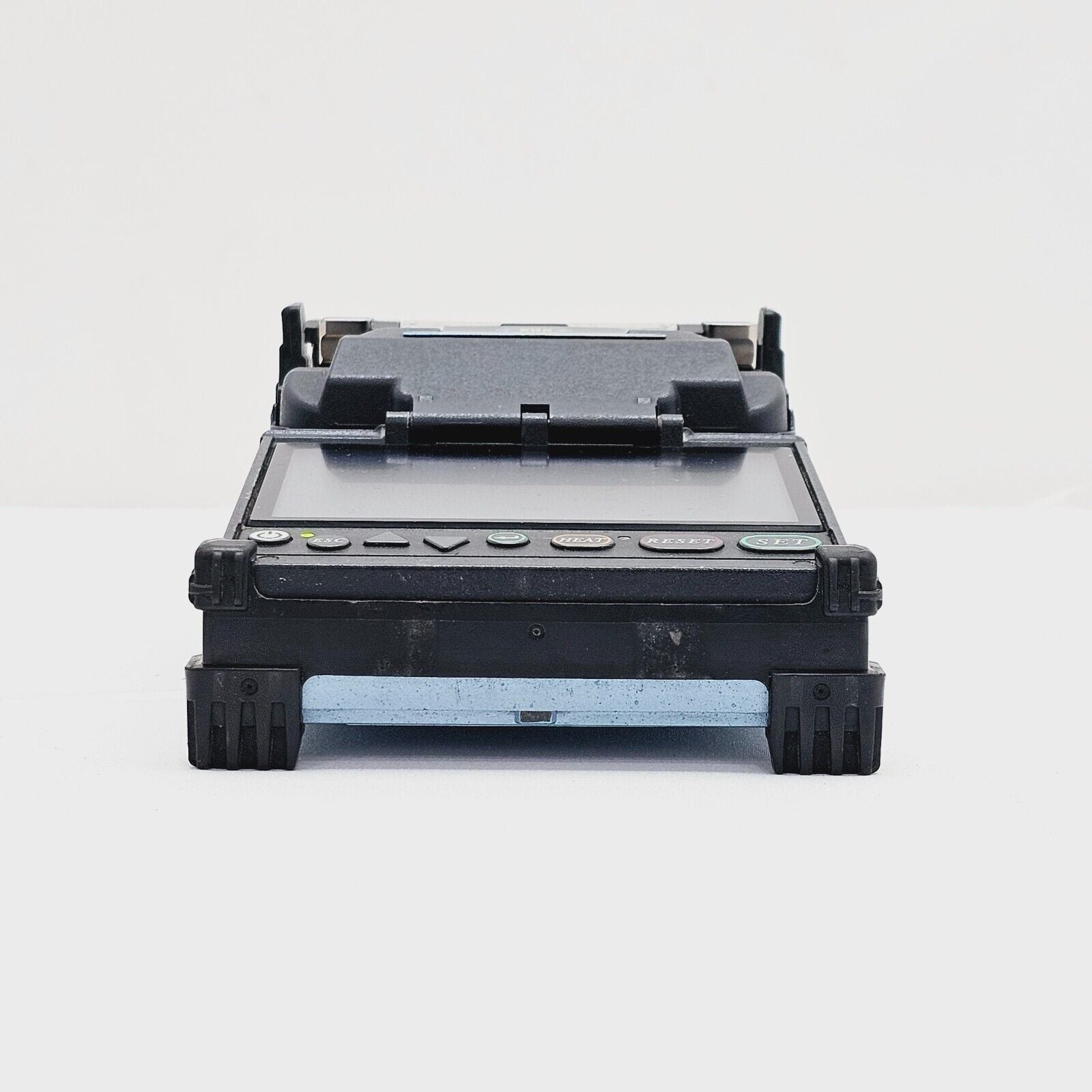 Fujikura FSM-22S inside hard carrying case with accessories laid out