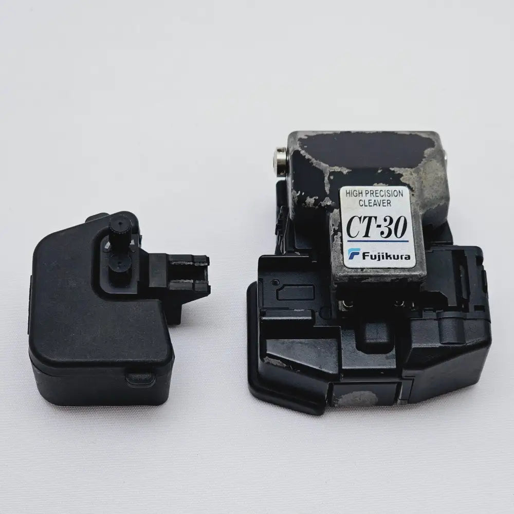 Fujikura FSM-22S splicer side profile view showing compact ruggedised housing