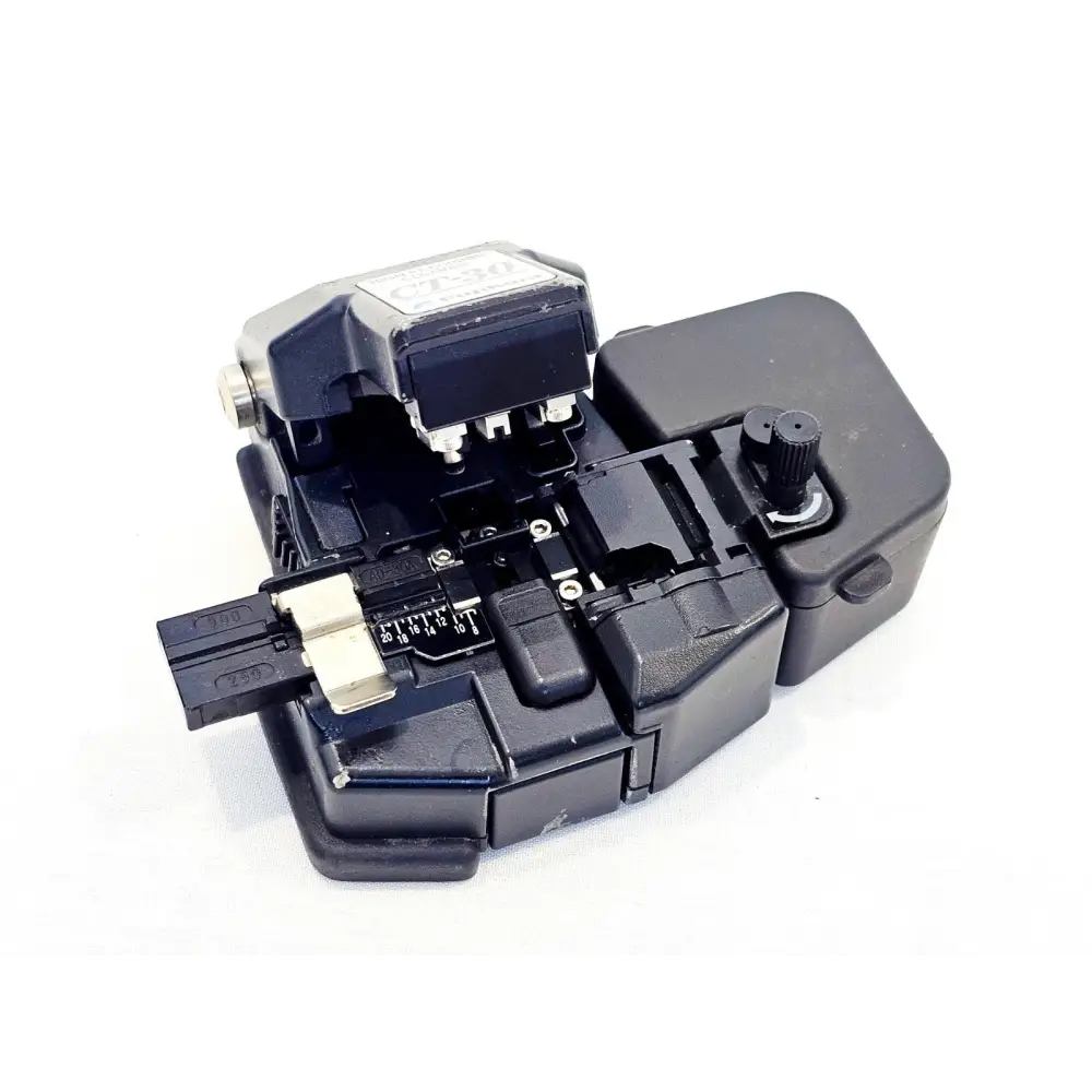 Fujikura CT-30 fibre cleaver top view showing blade mechanism, cleave length scale, fibre clamps and scrap collector