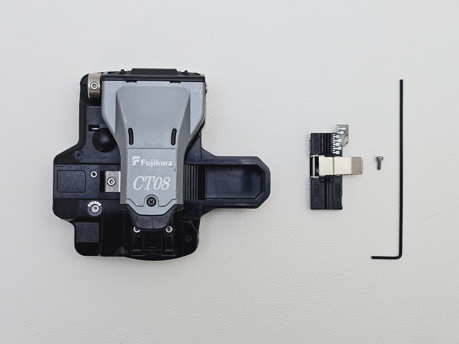 Fujikura CT08 SM MM High Precision Fiber Optic Cleaver w/ Plate CT-08 READ DESCR